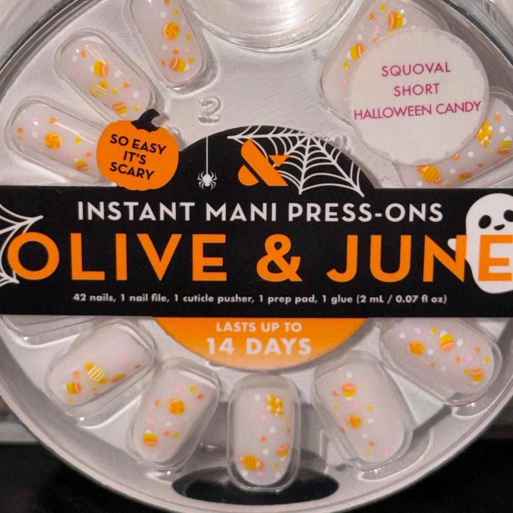 Olive & June Halloween Candy Press-On Nails Short Squoval Instant Mani 42ct New